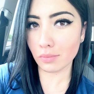 Meet your Posher, Daniella